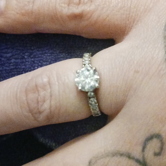 Vintage Cz Diamond Engagement ring-size 6 - Picture 6 of 8